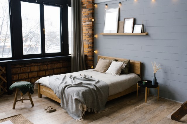 Affordable Decor Ideas: Achieving a Cozy Bedroom on a Tight Budget
