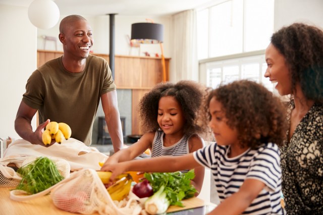 Maximize Your Savings: Best Grocery Delivery Services for Thrifty Shoppers